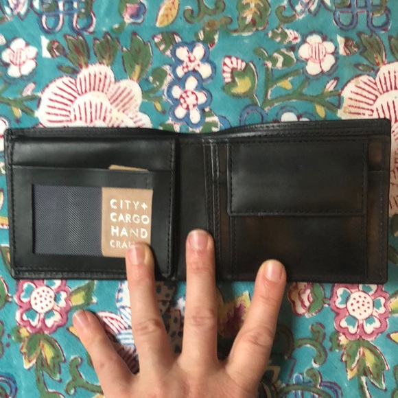 FATHER’S DAY GIFT!! 
Mens Black leather wallet - Picture 3 of 5